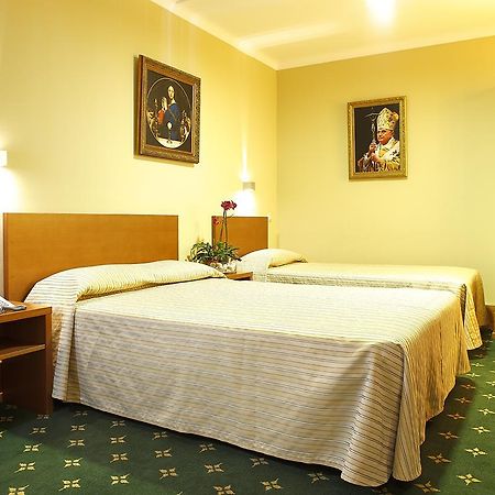 Domus Pacis Fatima Hotel Luaran gambar