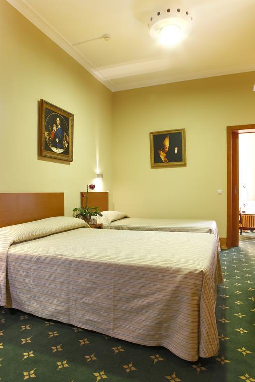 Domus Pacis Fatima Hotel Luaran gambar
