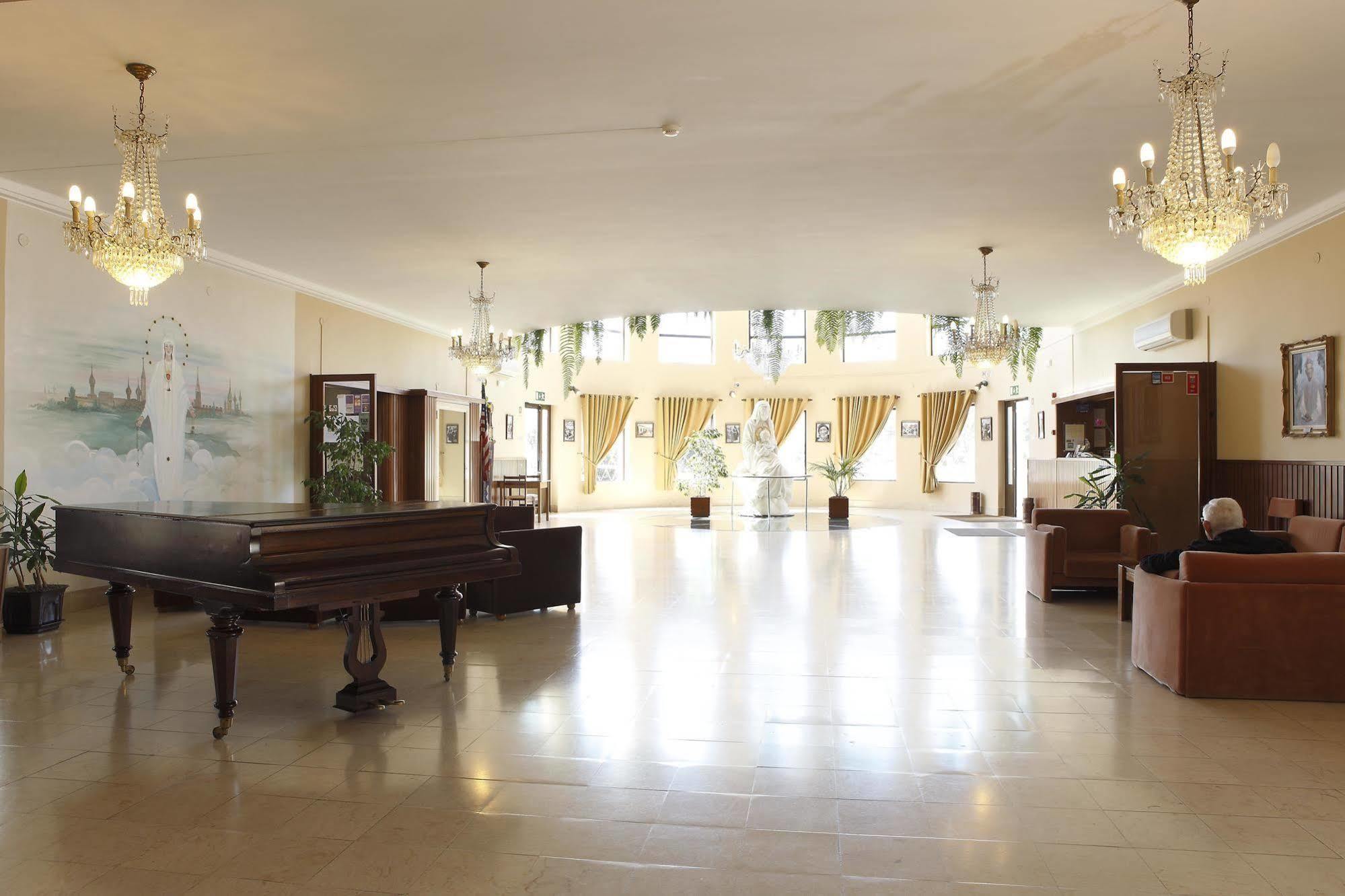 Domus Pacis Fatima Hotel Luaran gambar