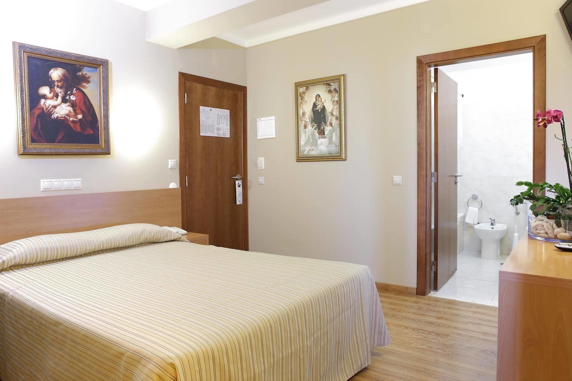 Domus Pacis Fatima Hotel Luaran gambar