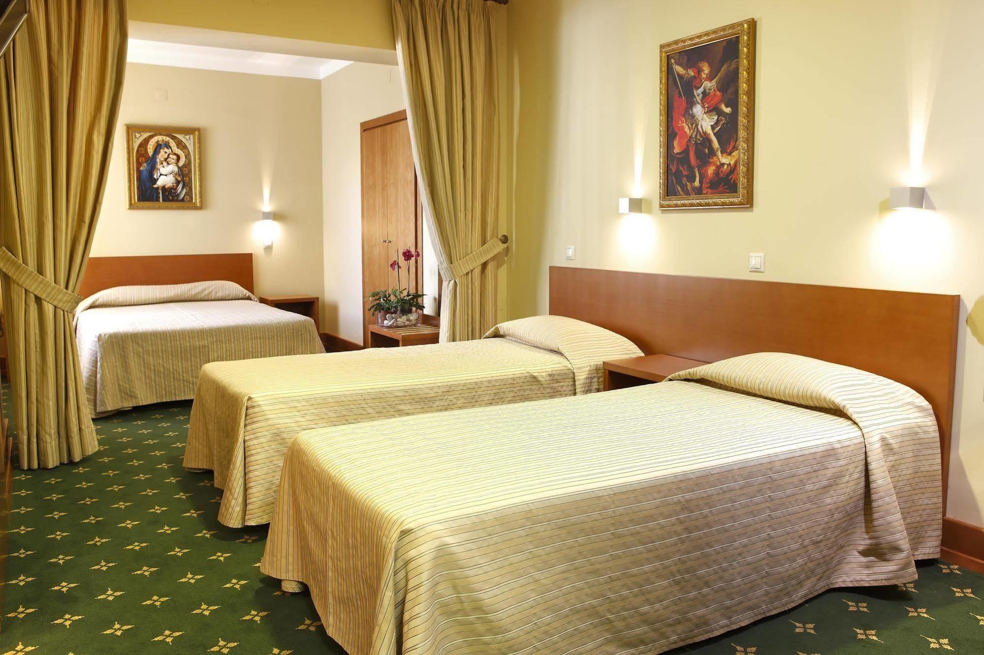 Domus Pacis Fatima Hotel Luaran gambar